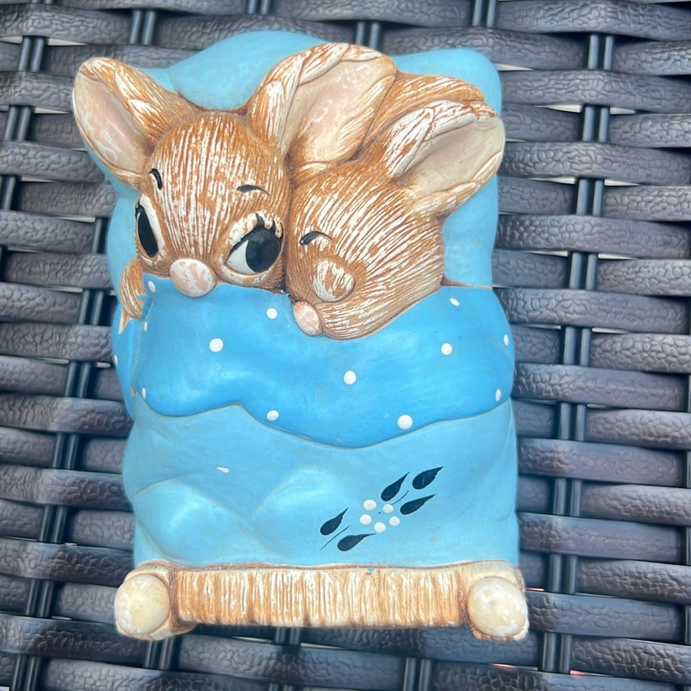 Vintage hand painted  stonecraft PENDELFIN “ Twins” blue blanket